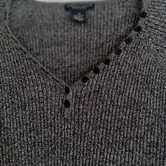 Reference Point New York Women’s 2X Sweater Gray Black Marled Knit V-Neck - Picture 4 of 5